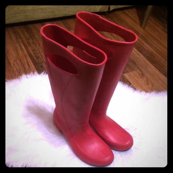 Shoes - 🦋2/$10 3/$15 4/$18 5/$20 Red Gardening Boots